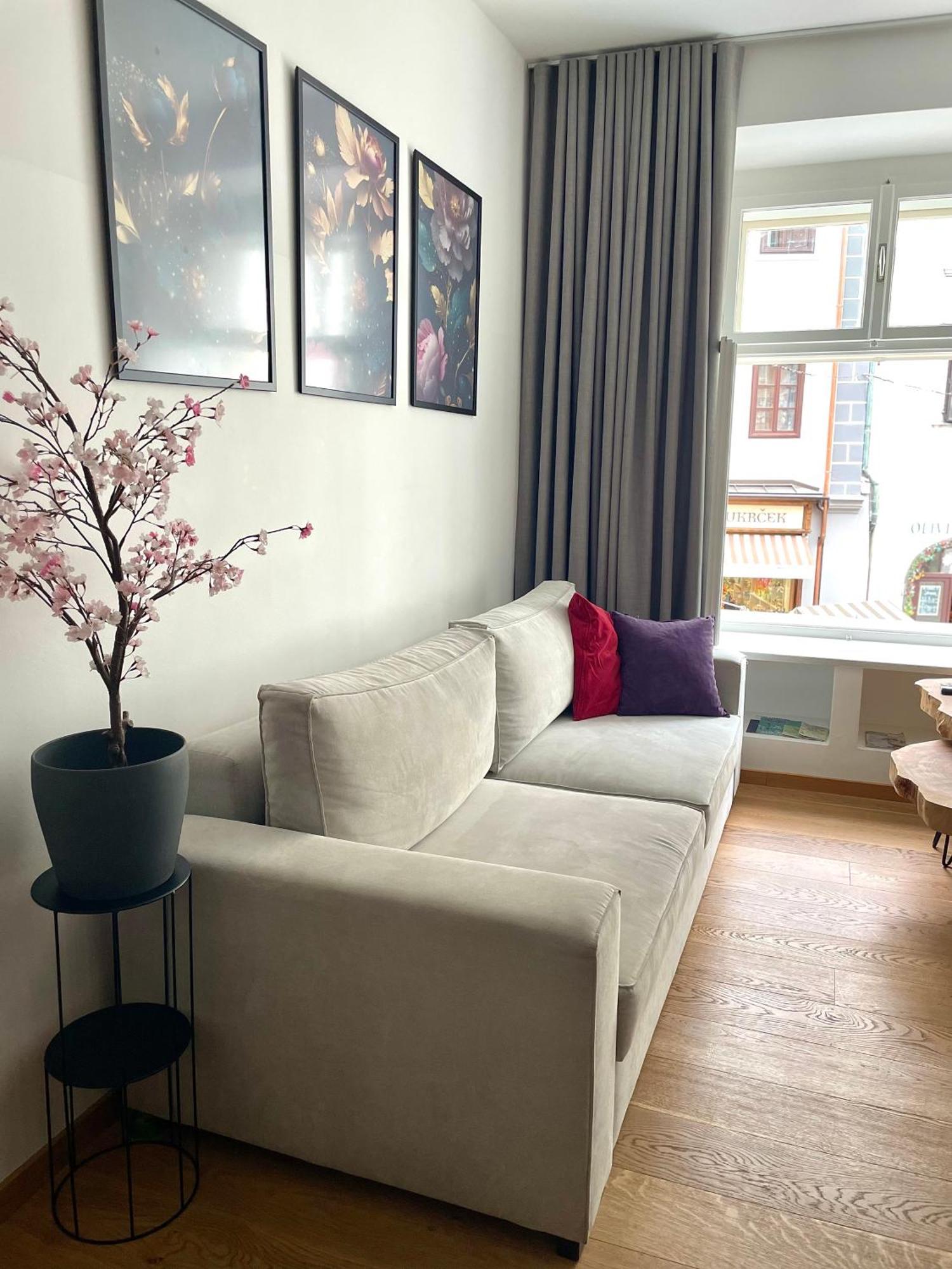 Khan 2 Apartment *
